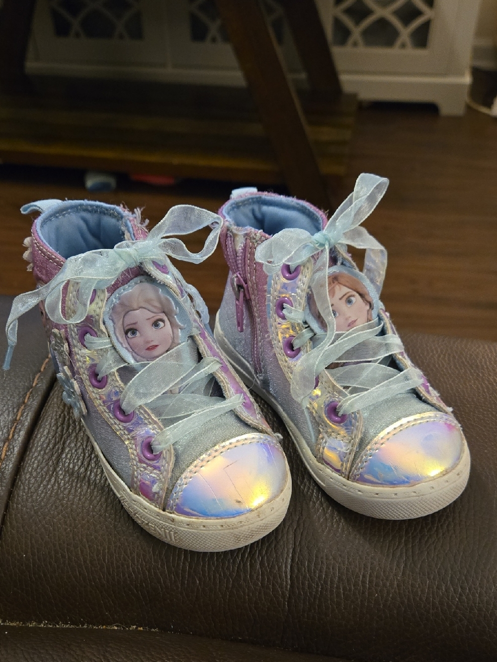 Kids Disney Frozen Purple High-Top Sneakers with Character Accent